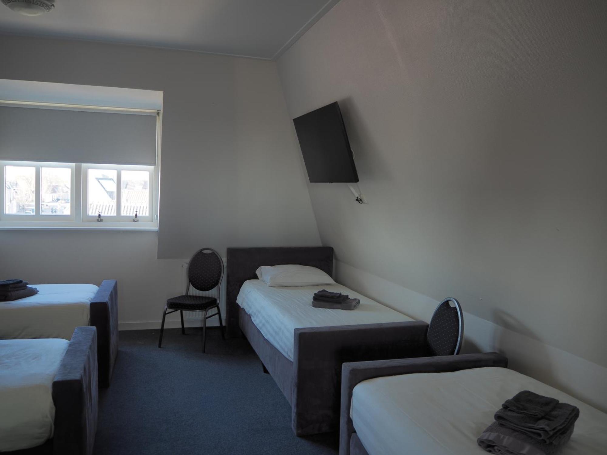 Hotel De Harmonie Sexbierum Exteriör bild